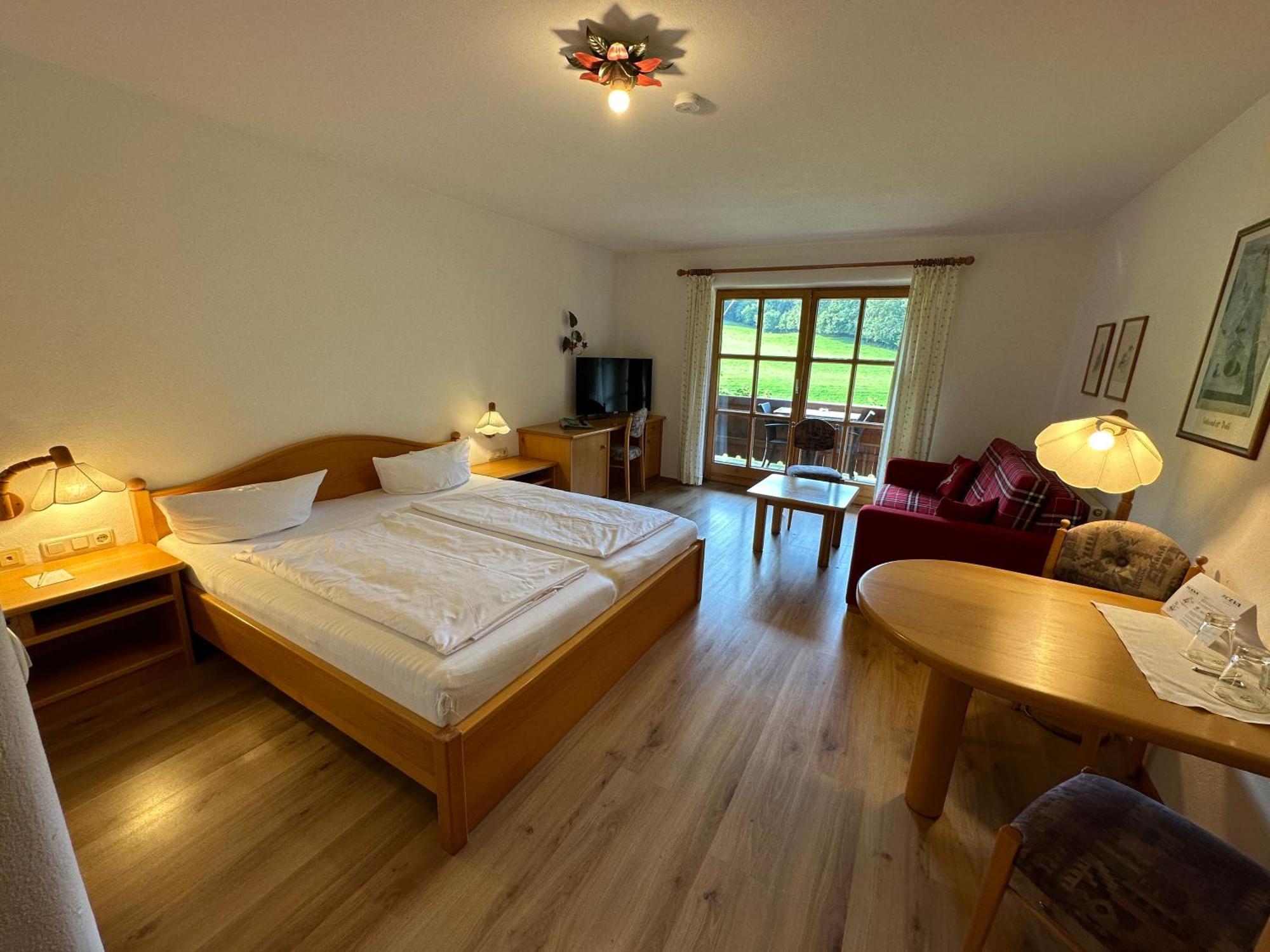 Landhotel Maiergschwendt Inkl Chiemgaukarte Ruhpolding Bagian luar foto